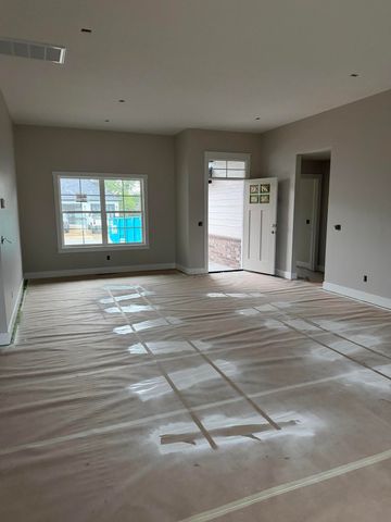 1417 N Collins Drive, Republic, MO 65738