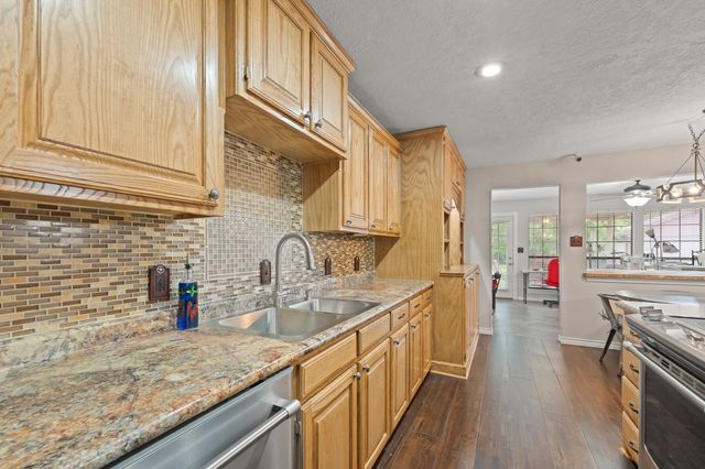 605 Owens Drive, Crowley, TX 76036