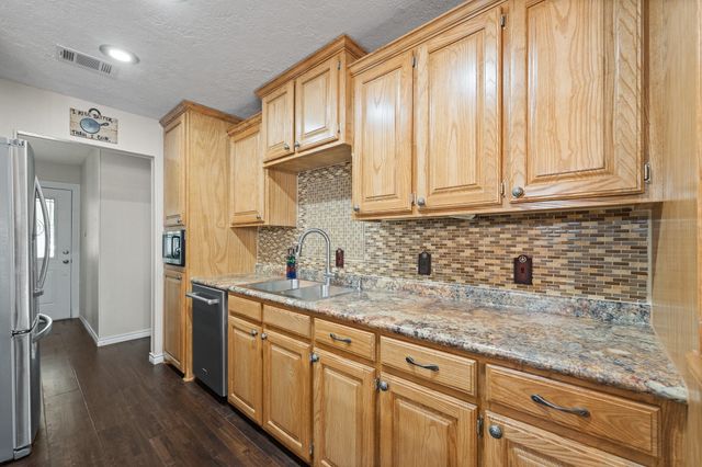 605 Owens Drive, Crowley, TX 76036