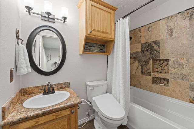 605 Owens Drive, Crowley, TX 76036