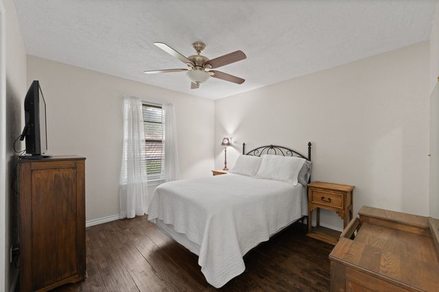 605 Owens Drive, Crowley, TX 76036