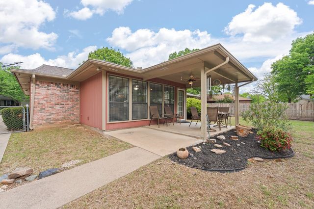 605 Owens Drive, Crowley, TX 76036