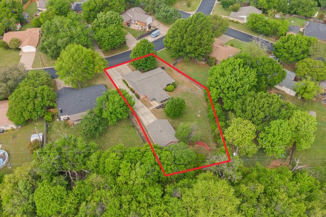 605 Owens Drive, Crowley, TX 76036