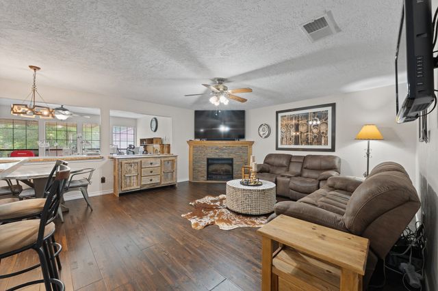 605 Owens Drive, Crowley, TX 76036