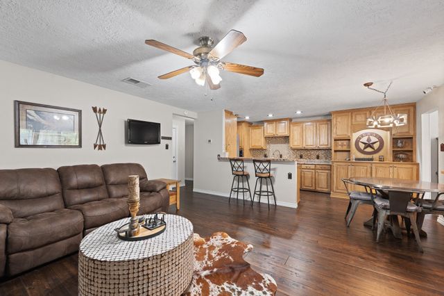 605 Owens Drive, Crowley, TX 76036