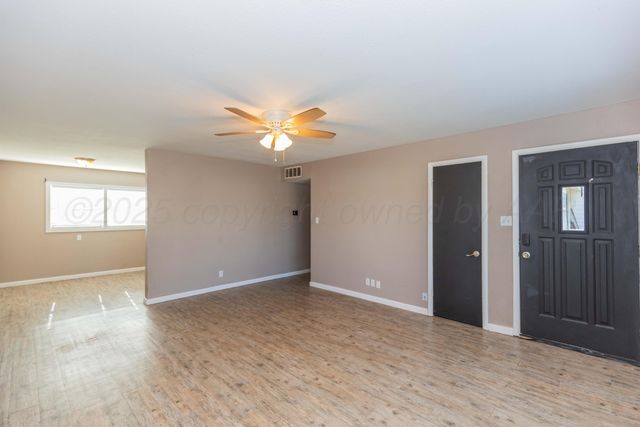 2138 N Sumner Street, Pampa, TX 79065