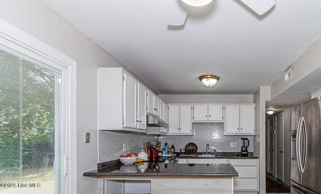 105 Woodside Court, Jacksonville, NC 28546