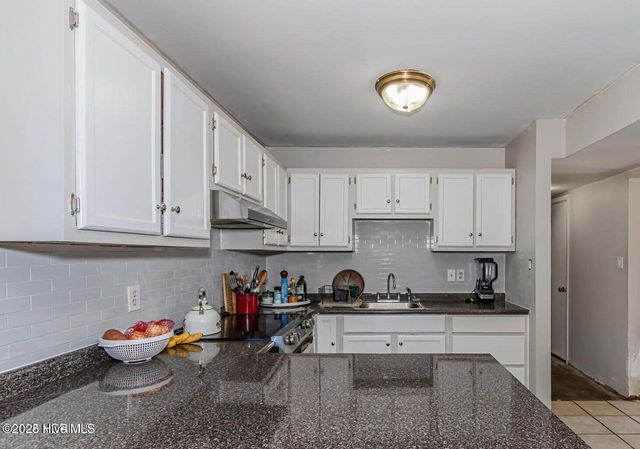 105 Woodside Court, Jacksonville, NC 28546