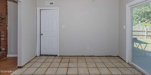 105 Woodside Court, Jacksonville, NC 28546