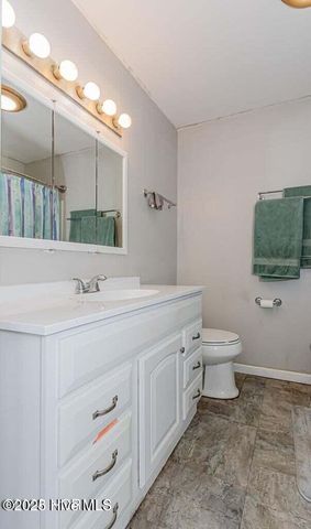 105 Woodside Court, Jacksonville, NC 28546