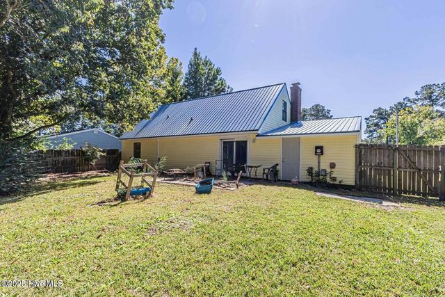 105 Woodside Court, Jacksonville, NC 28546