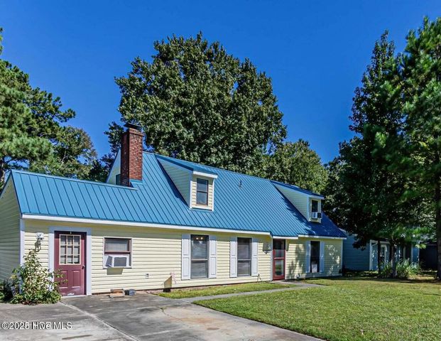 105 Woodside Court, Jacksonville, NC 28546
