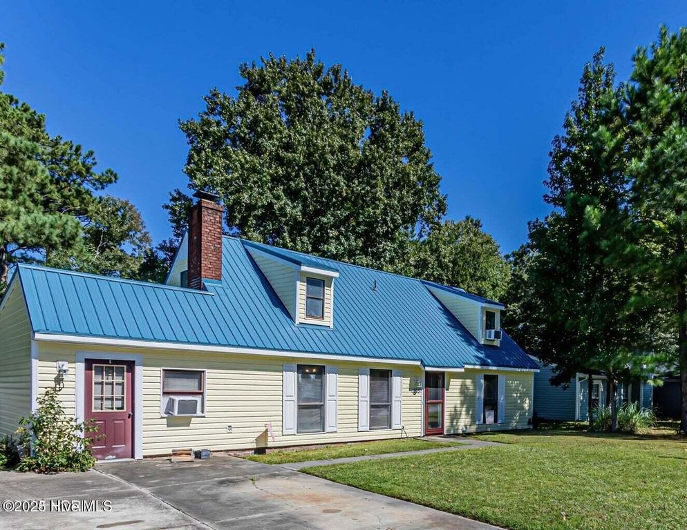 105 Woodside Court, Jacksonville, NC 28546