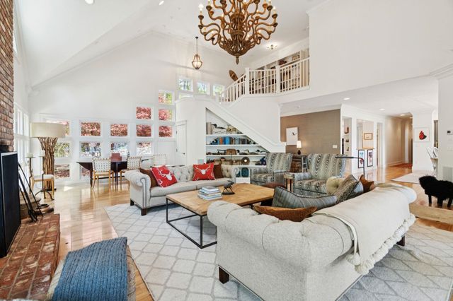 80 Parker Island Road, Wolfeboro, NH 03894