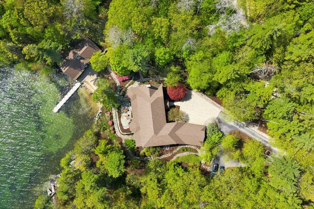 80 Parker Island Road, Wolfeboro, NH 03894