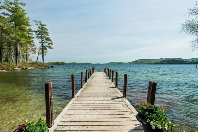 80 Parker Island Road, Wolfeboro, NH 03894