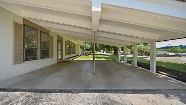 1413 Awhila Drive, Chattanooga, TN 37421