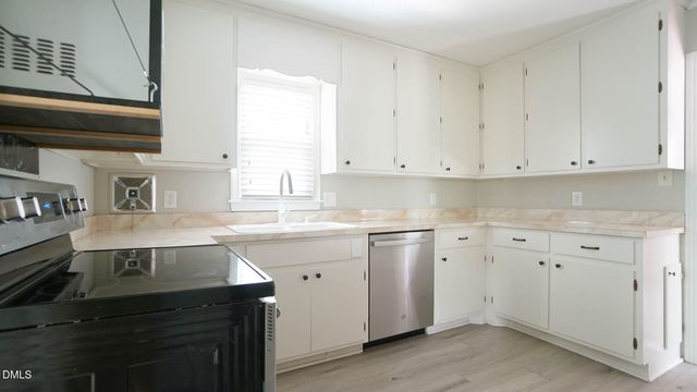 6016 Thrush Circle, Sanford, NC 27332