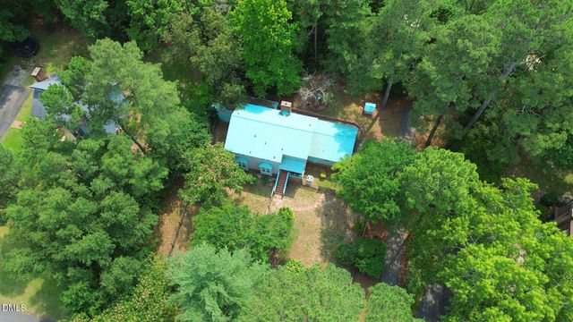6016 Thrush Circle, Sanford, NC 27332