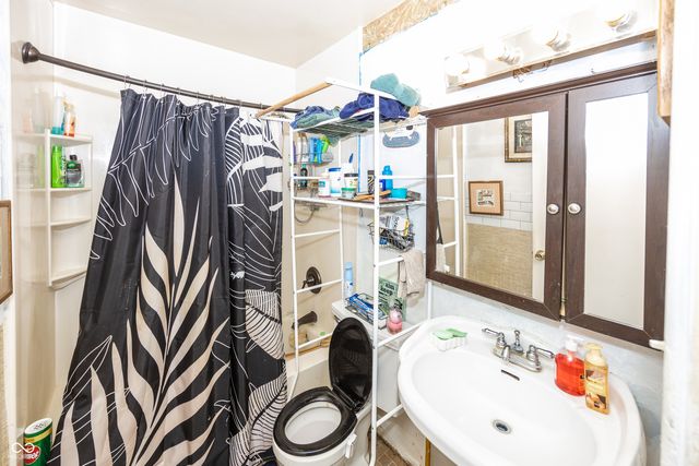 7838 Ridgewood Drive, Indianapolis, IN 46226