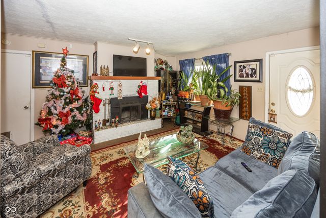 7838 Ridgewood Drive, Indianapolis, IN 46226