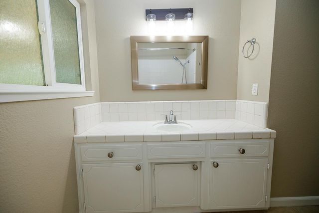 2516 Riedel Way, Modesto, CA 95355