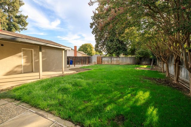 2516 Riedel Way, Modesto, CA 95355