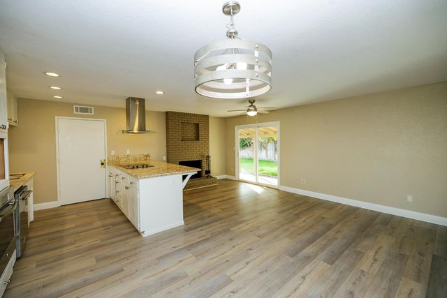 2516 Riedel Way, Modesto, CA 95355