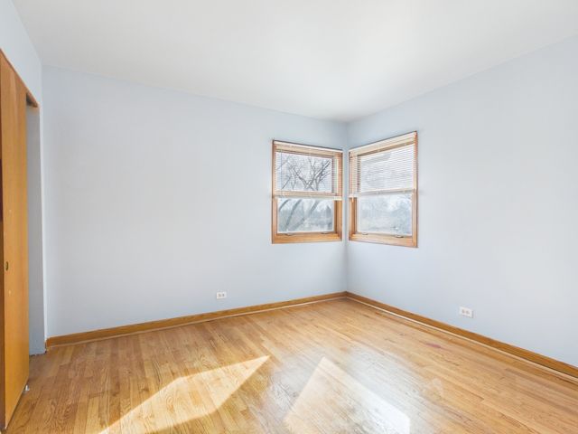 755 Dulles Road E, Des Plaines, IL 60016