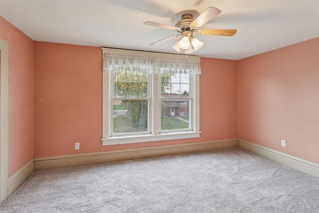 364 NW Maple Street, Elkhart, IA 50073