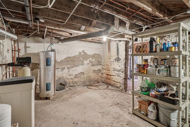 364 NW Maple Street, Elkhart, IA 50073