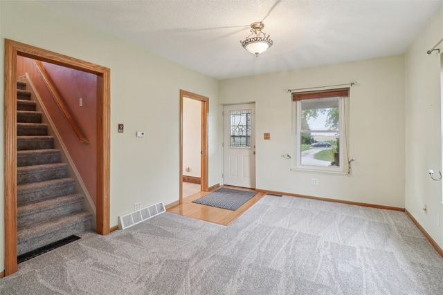 364 NW Maple Street, Elkhart, IA 50073