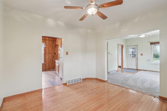 364 NW Maple Street, Elkhart, IA 50073