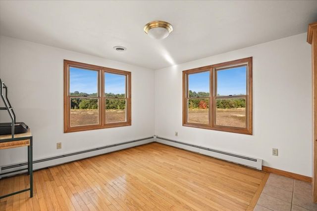 1652 State Rd, Plymouth, MA 02360