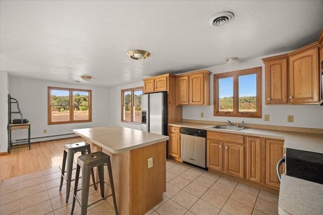 1652 State Rd, Plymouth, MA 02360