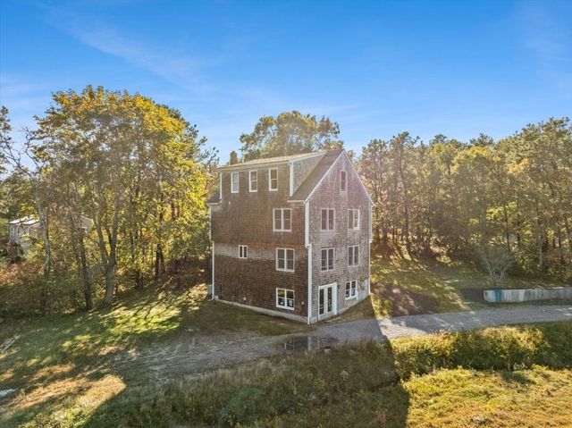 1652 State Rd, Plymouth, MA 02360