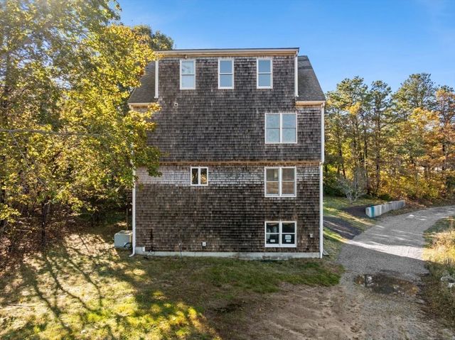 1652 State Rd, Plymouth, MA 02360