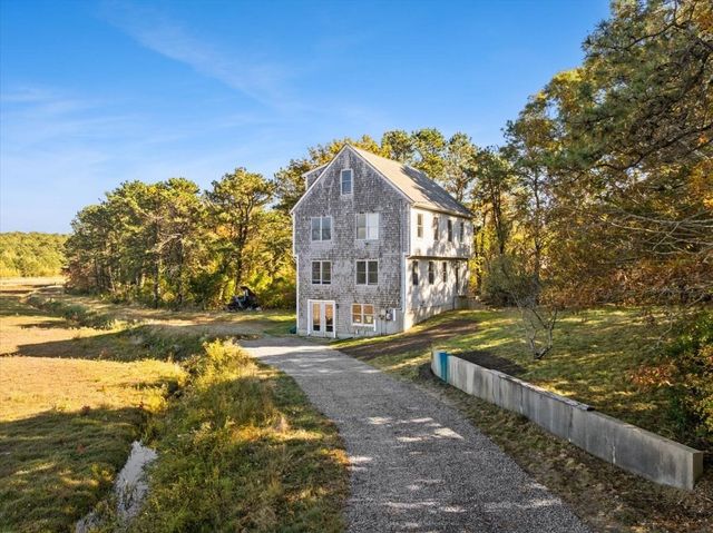 1652 State Rd, Plymouth, MA 02360