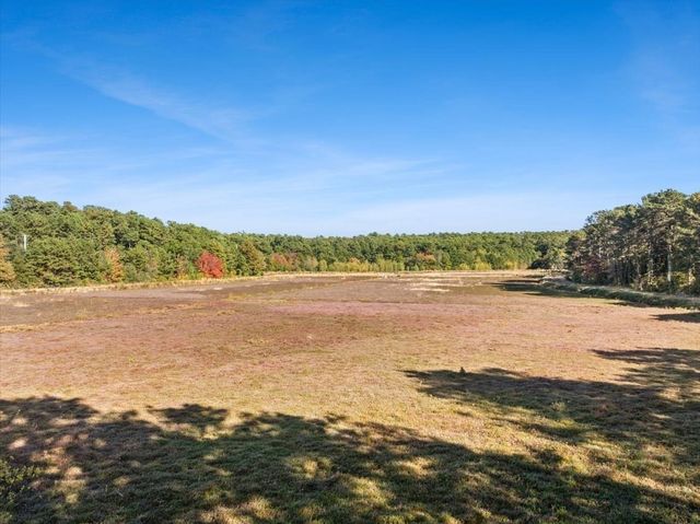 1652 State Rd, Plymouth, MA 02360