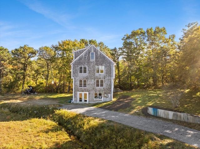 1652 State Rd, Plymouth, MA 02360