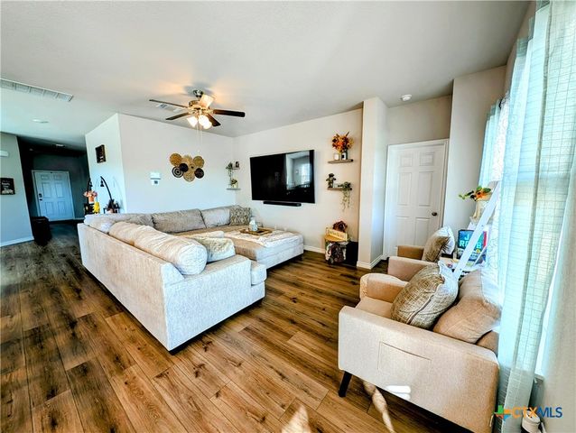 305 Bobby Lou Lane, Copperas Cove, TX 76522
