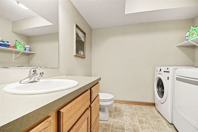 102 Hunters Trail Court, Middleville, MI 49333