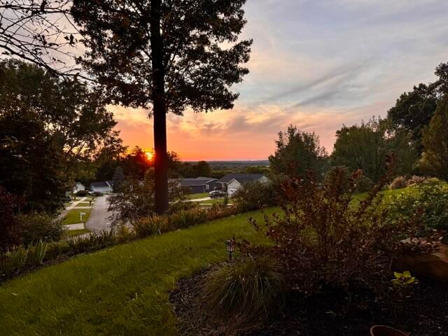 102 Hunters Trail Court, Middleville, MI 49333