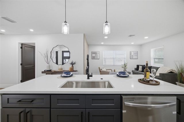 1001 CARLTON STREET, Clearwater, FL 33755