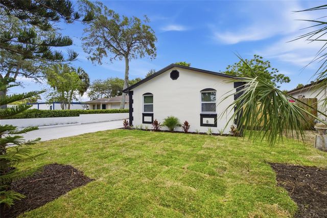 1001 CARLTON STREET, Clearwater, FL 33755