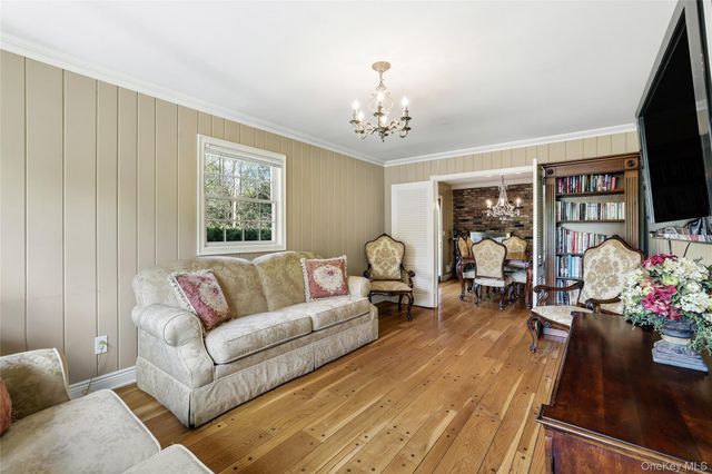 35 Mayer Drive, Suffern, NY 10901