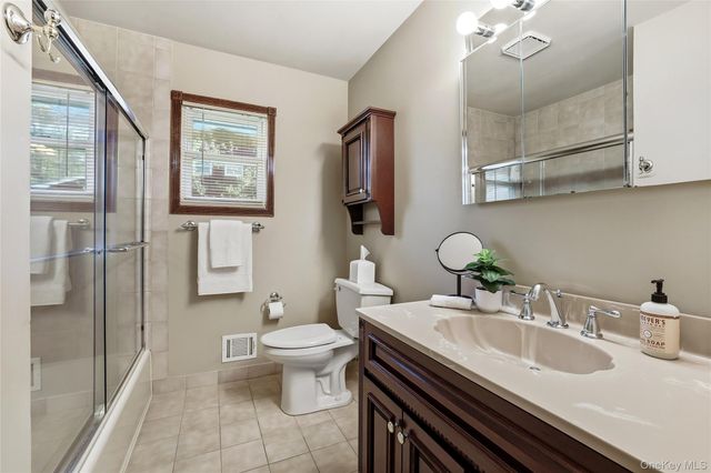 35 Mayer Drive, Suffern, NY 10901