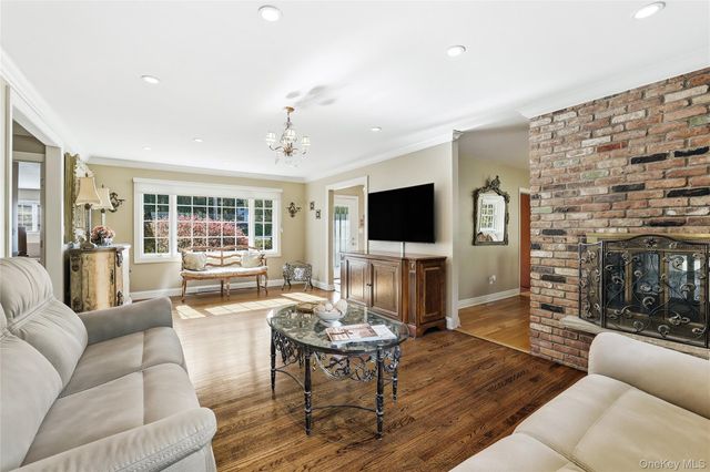 35 Mayer Drive, Suffern, NY 10901