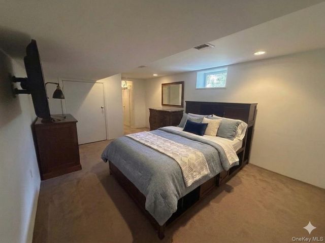 35 Mayer Drive, Suffern, NY 10901