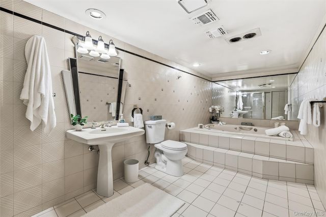 35 Mayer Drive, Suffern, NY 10901